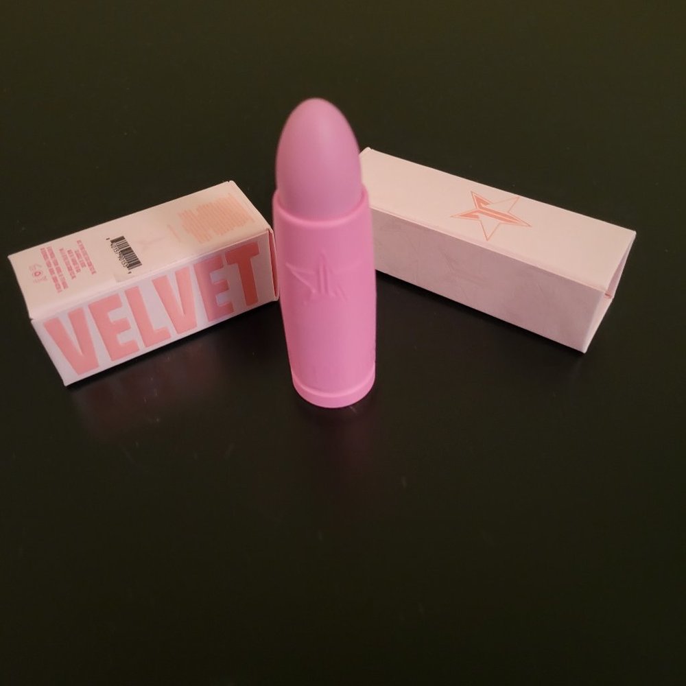 Funeral Parlour Jeffree Star Velvet Trap Lipstick